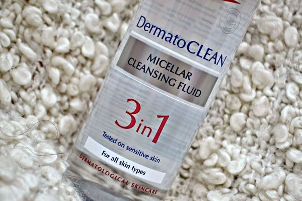 Dòng Eucerin DermatoClean Micellar Cleansing Fluid 3 trong 1