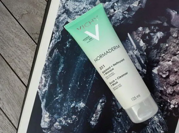 tẩy da chết vichy