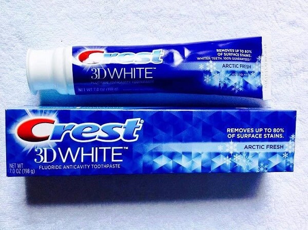 kem đánh răng crest 3d white arctic fresh