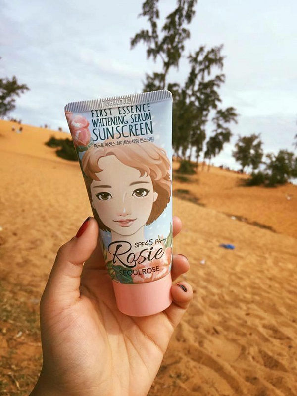 kem chống nắng hàn quốc Rosie Seoulrose First Essence Sunscreen