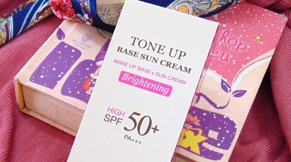 họpo Kem chống nắng Dabo Tone Up Base Sun Cream SPF 50 PA+++