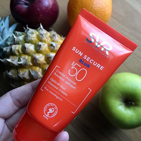 kem chống nắng SVR Sun Secure Blur Mousse Cream review