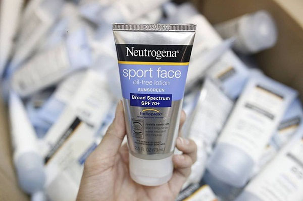 kem chống nắng đàn ông Neutrogena Sport Face-Oil
