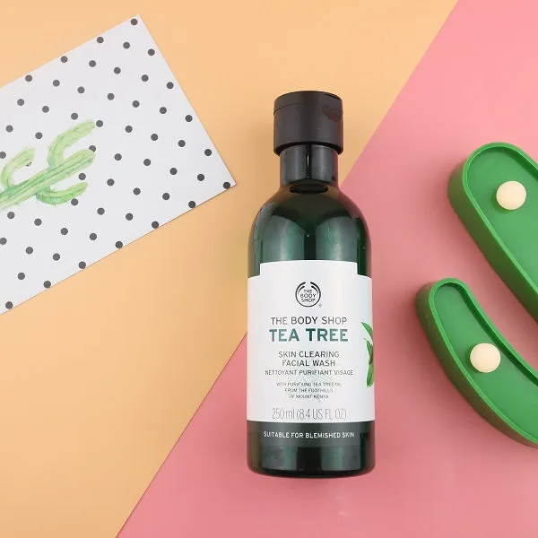 sữa rửa mặt The Body Shop Tea Tree