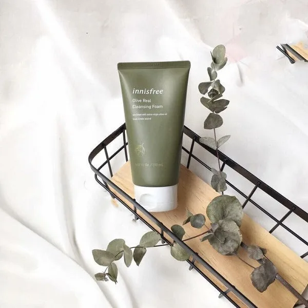 sữa rửa mặt innisfree olive real cleansing foam cho da khô