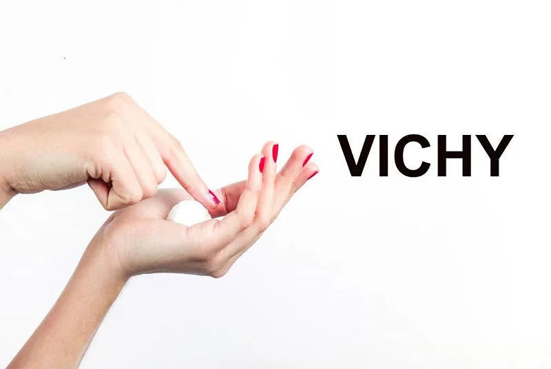 sữa rửa mặt vichy