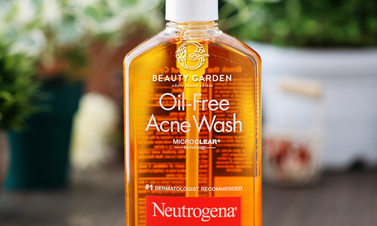 sữa rửa mặt neutrogena oil free acne wash