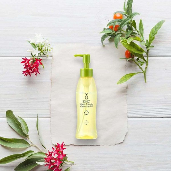 Dầu tẩy trang DHC Water-friendly Cleansing Oil review