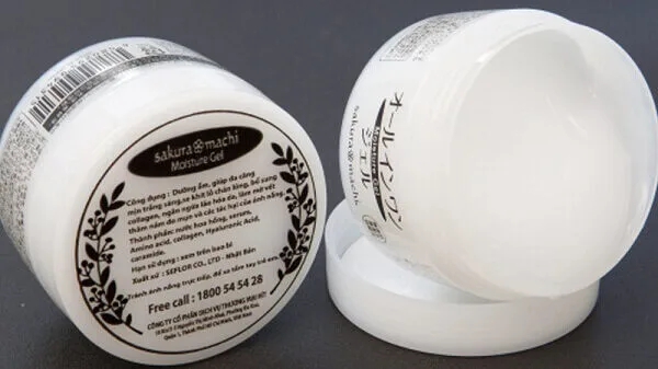 kem dưỡng mỏng lụa sakuramchi all in one moisture gel